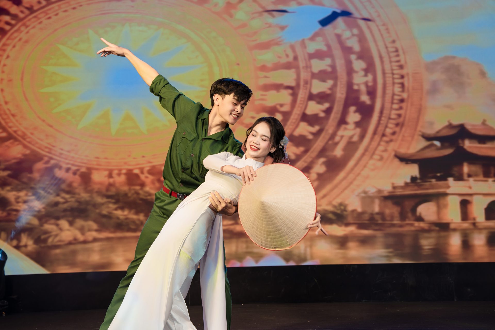 Sự kiện